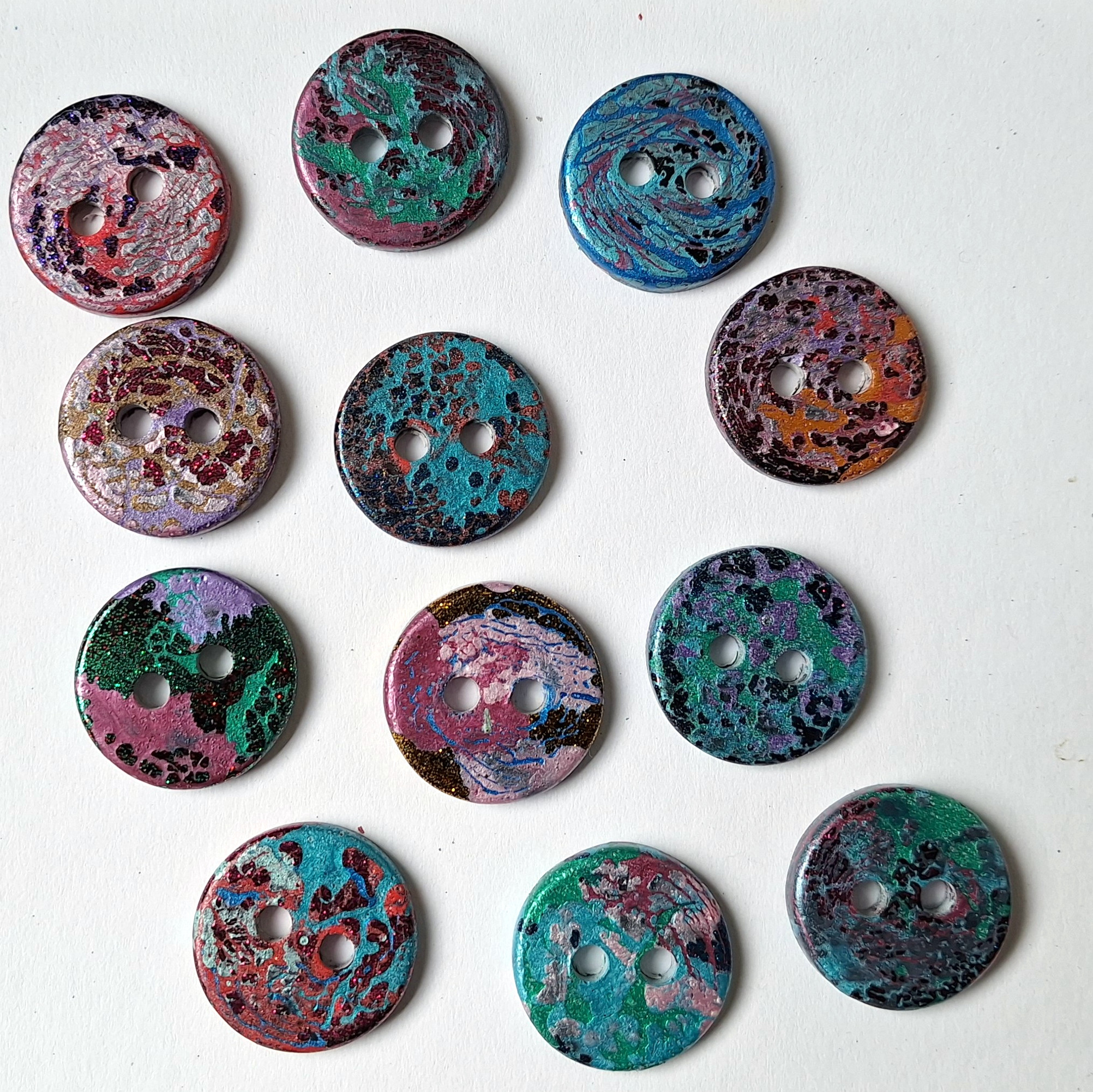 Small Round Buttons these 12 small round buttons for £13.00 (set 74) – McAnaraks